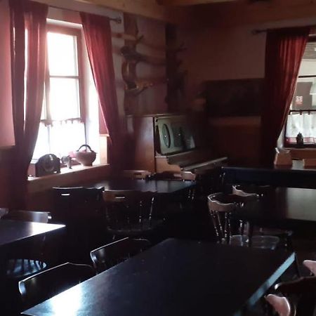 Kratochviluv Mlyn Hotel Cervena Lhota  Buitenkant foto