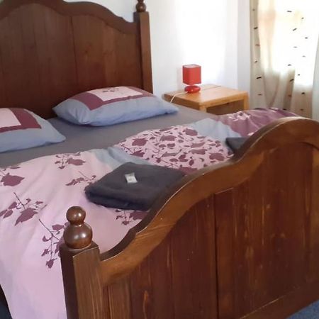 Kratochviluv Mlyn Hotel Cervena Lhota  Buitenkant foto