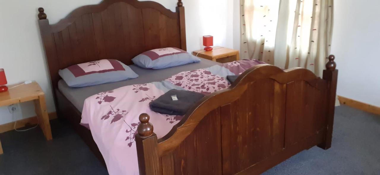 Kratochviluv Mlyn Hotel Cervena Lhota  Buitenkant foto